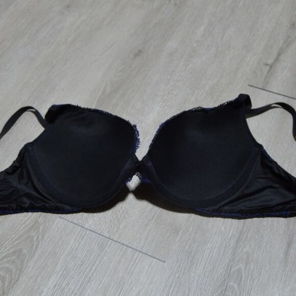 Victoria's Secret Very Sexy Blue with Black Lace Push up Bra Size 36B - Picture 6 of 6